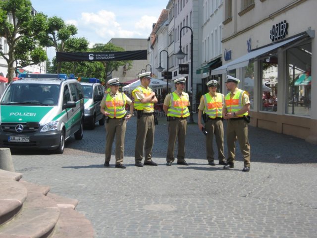 02. Juli 2013 Demo und Stadtratsitzung