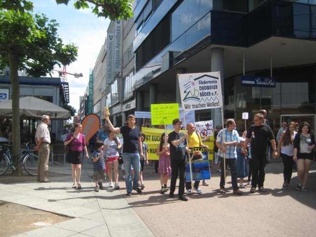 02. Juli 2013 Demo und Stadtratsitzung