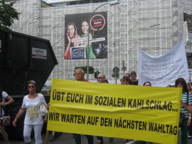 02. Juli 2013 Demo und Stadtratsitzung