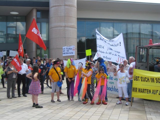 02. Juli 2013 Demo und Stadtratsitzung