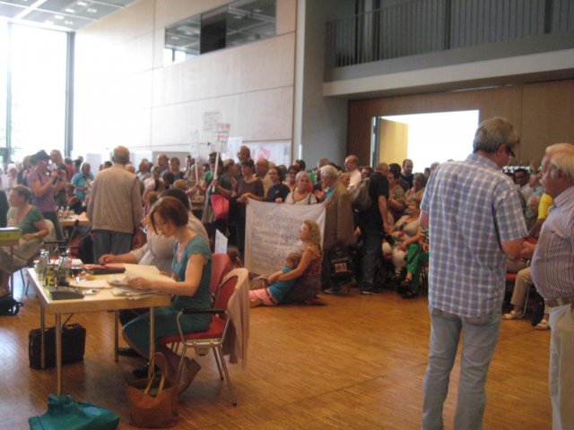 02. Juli 2013 Demo und Stadtratsitzung