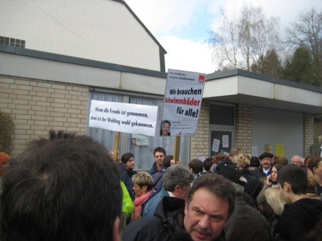 Bäderrettung 2013